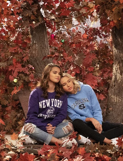 Alexa & Katie (Phần 4)Hình bìa